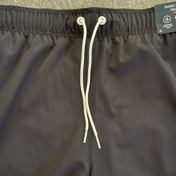 Men’s Hollister 5’ Short - Picture 3 of 6